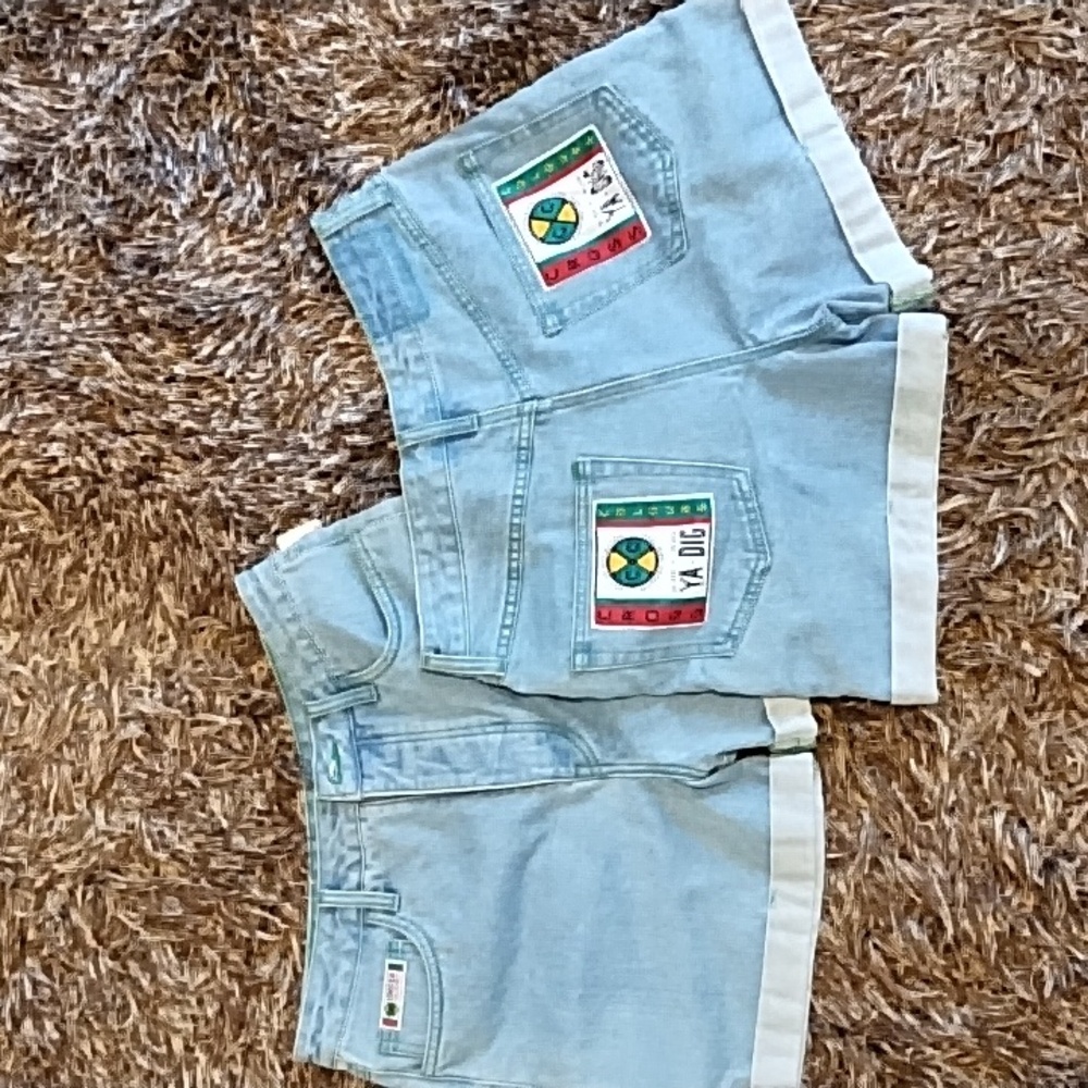 Cross Colours shorts!